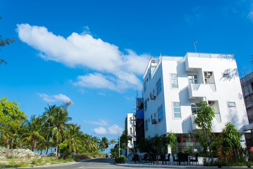 Beach Palace Hulhumale Exterior photo
