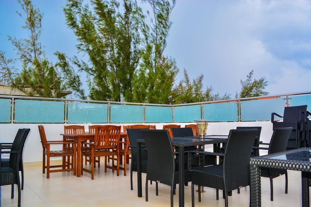 Beach Palace Hulhumale Exterior photo
